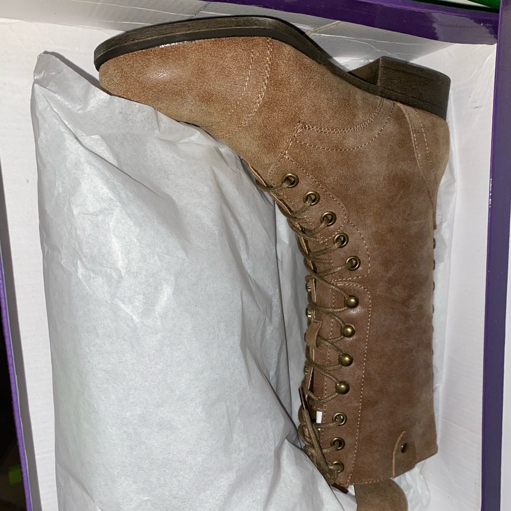 Brand new in box Steve Madden combat boots size 6